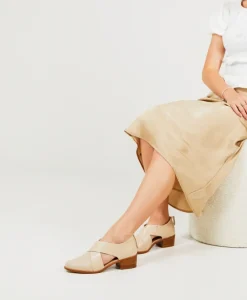 Alison Flat|Isabella Anselmi Online