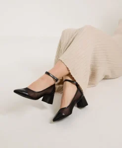 Donelle Heel|Isabella Anselmi Hot