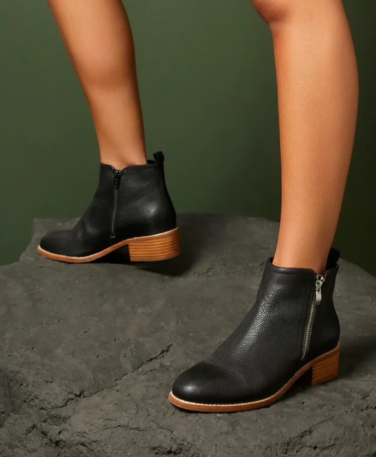 Ebony Leather Ankle Boot|Isabella Anselmi New