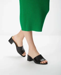 Elektra mule|Isabella Anselmi Hot