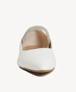 Emmie Flat|Isabella Anselmi Hot