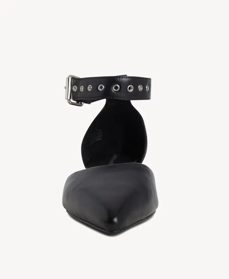 Jemima Flat|Isabella Anselmi Hot