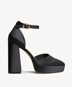 Monique Heel|Isabella Anselmi Hot