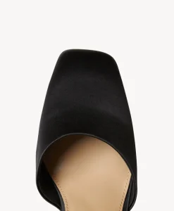 Monique Heel|Isabella Anselmi Hot