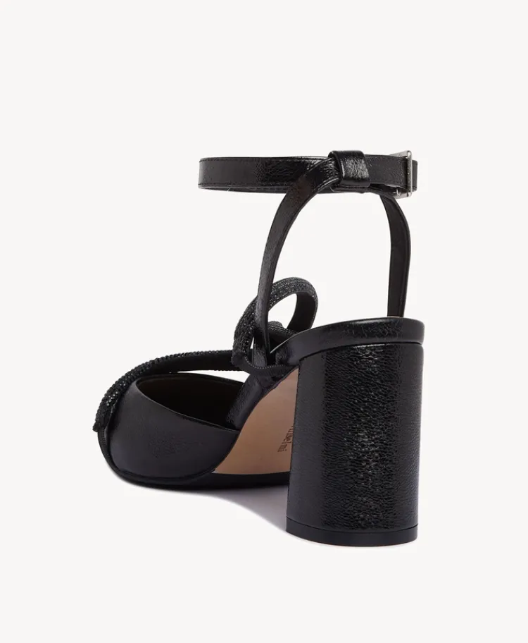 Schiffer Heel|Isabella Anselmi Hot