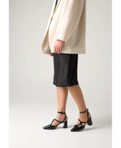 Schiffer Heel|Isabella Anselmi Hot