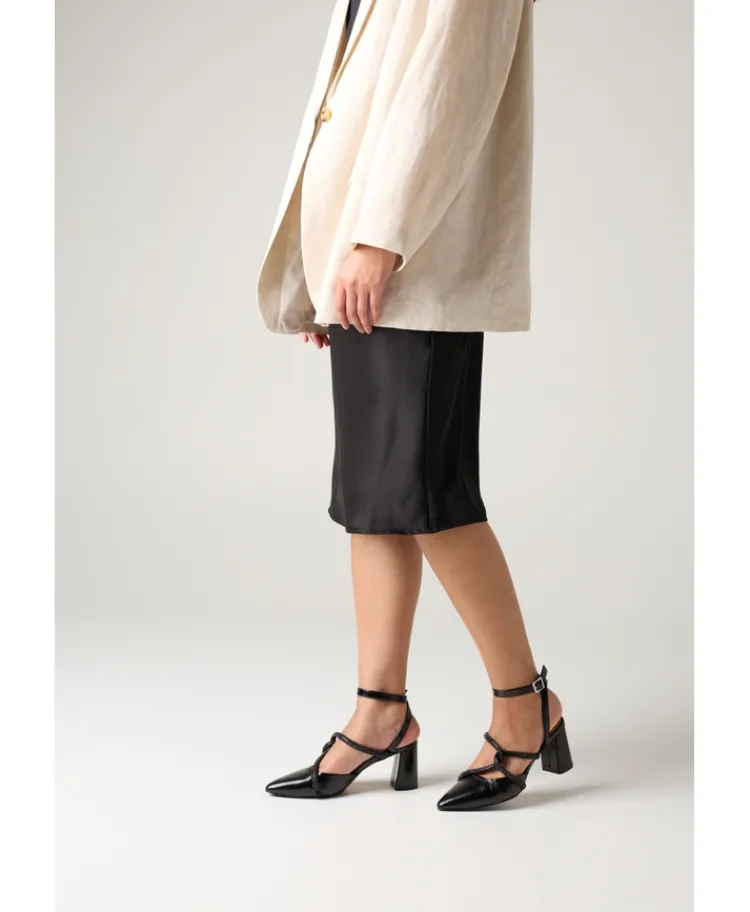 Schiffer Heel|Isabella Anselmi Hot