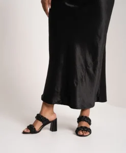 Scooby Sandal|Isabella Anselmi Hot