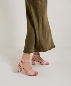 Selma Sandal|Isabella Anselmi Best
