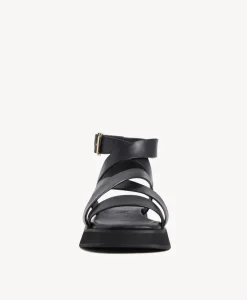 Teri Sandal|Isabella Anselmi Hot